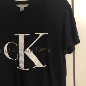 CALVIN KLEIN TSHIRT